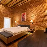 Casa Nym 3*