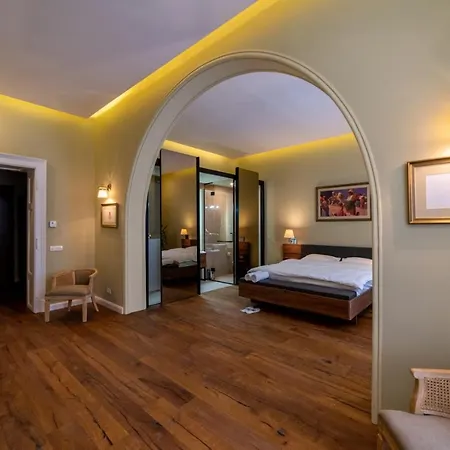 Casa Nym