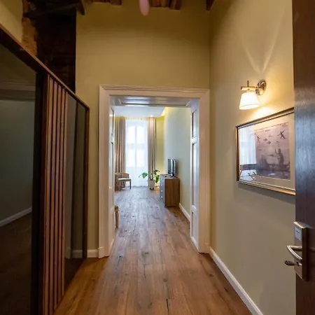 Casa Nym